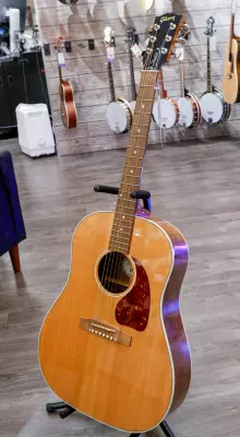 Gibson - J-45 Studio Walnut - Natural 2